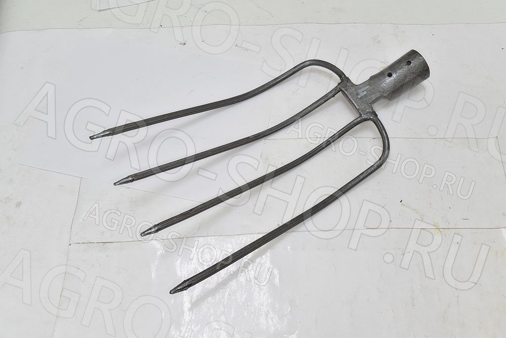 Вилы навозные 4-рогие (440 мм)  RUSСАД