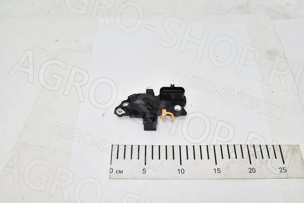 Регулятор генератора RB0297A со щеточным узлом  UTM