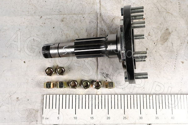 Фланец 1521-2308070 с болтами и гайками (8 шпилек) МТЗ-1221/1523 (Master Part)