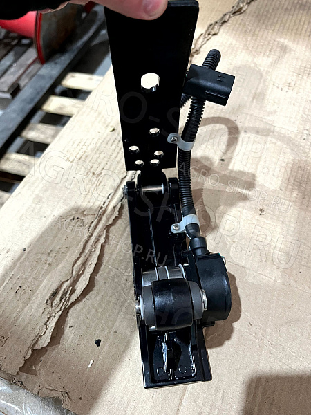 Педаль газа электронная DB-YT002X YTO X1304  