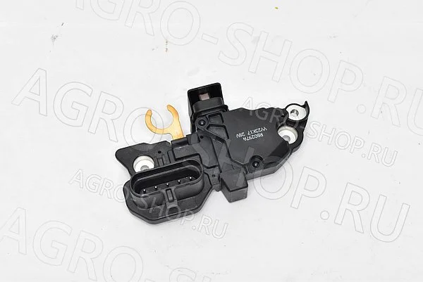 Регулятор генератора RB0297A со щеточным узлом  UTM