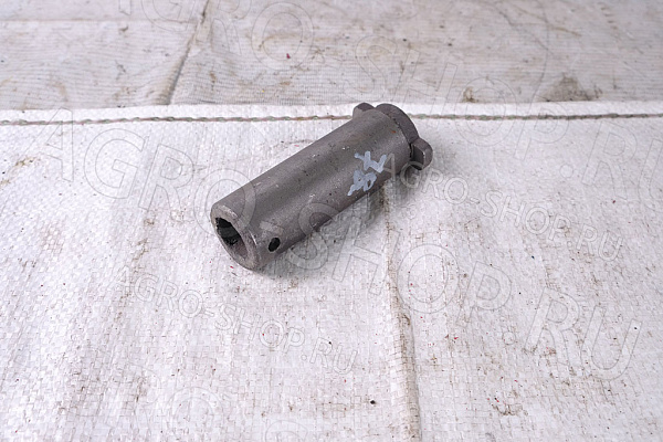 Втулка СКП 01.06.005 / СЗШ 06.106 под квадрат 14мм СЗС-2,1, СКП-2,1 (Омск) 