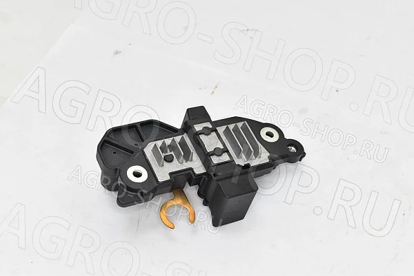 Регулятор генератора RB0297A со щеточным узлом  UTM