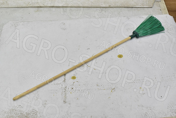 Метла с черенком веерная 260х200 мм  